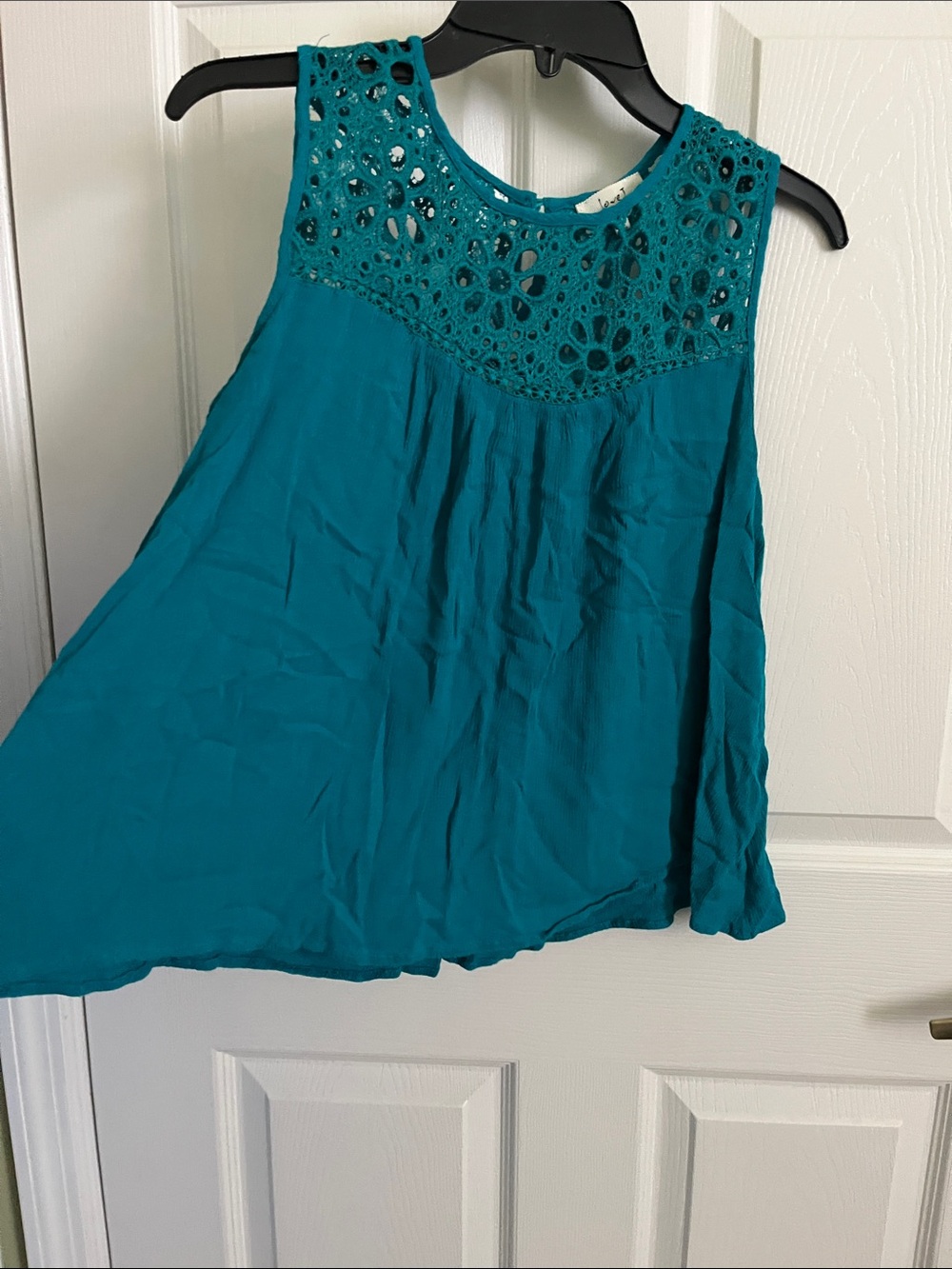 love J Teal Crochet Yoke Sleeveless Camisole